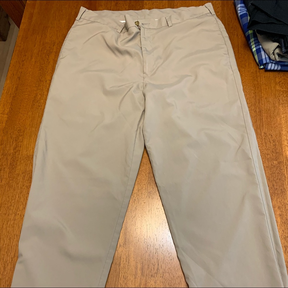 PGA TOUR KHAKI GOLF PANTS 34x32